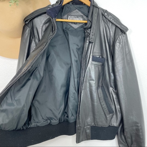 MEMBERS ONLY• black leather bomber jacket - Picture 2 of 5